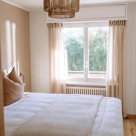 Mountlake House 펜션