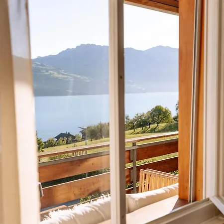 Mountlake House Ferienhaus *