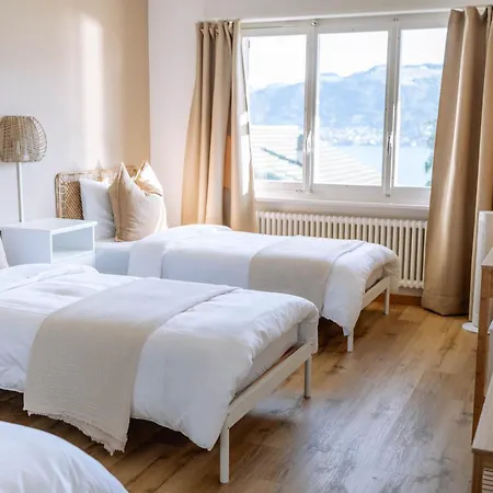 Mountlake House 度假居 *