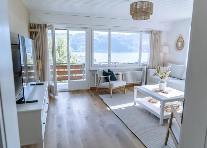 Mountlake House Holiday home